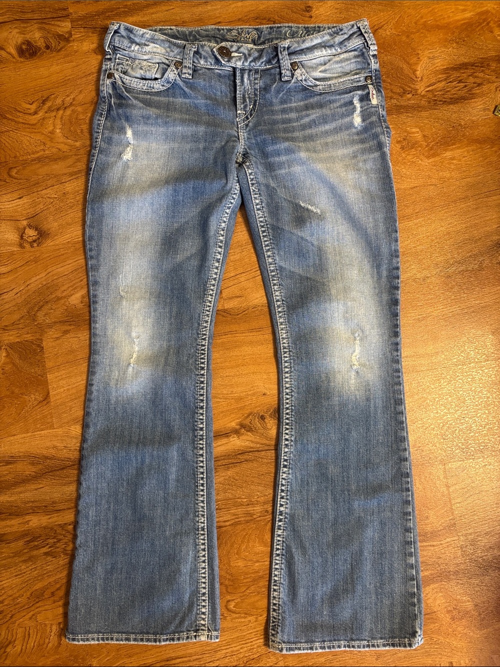 Silver Jeans Tuesday distressed- 32